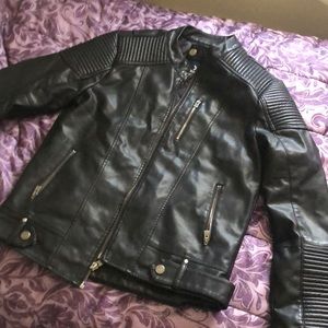 Sick NWOT Men’s Zippery Leather Jacket